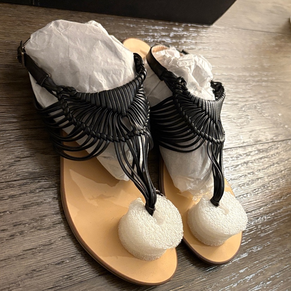 NIB [Report Signature] Ariell Woven Strappy Thong Flat Sandals Black Women’s 6 - Picture 4 of 9